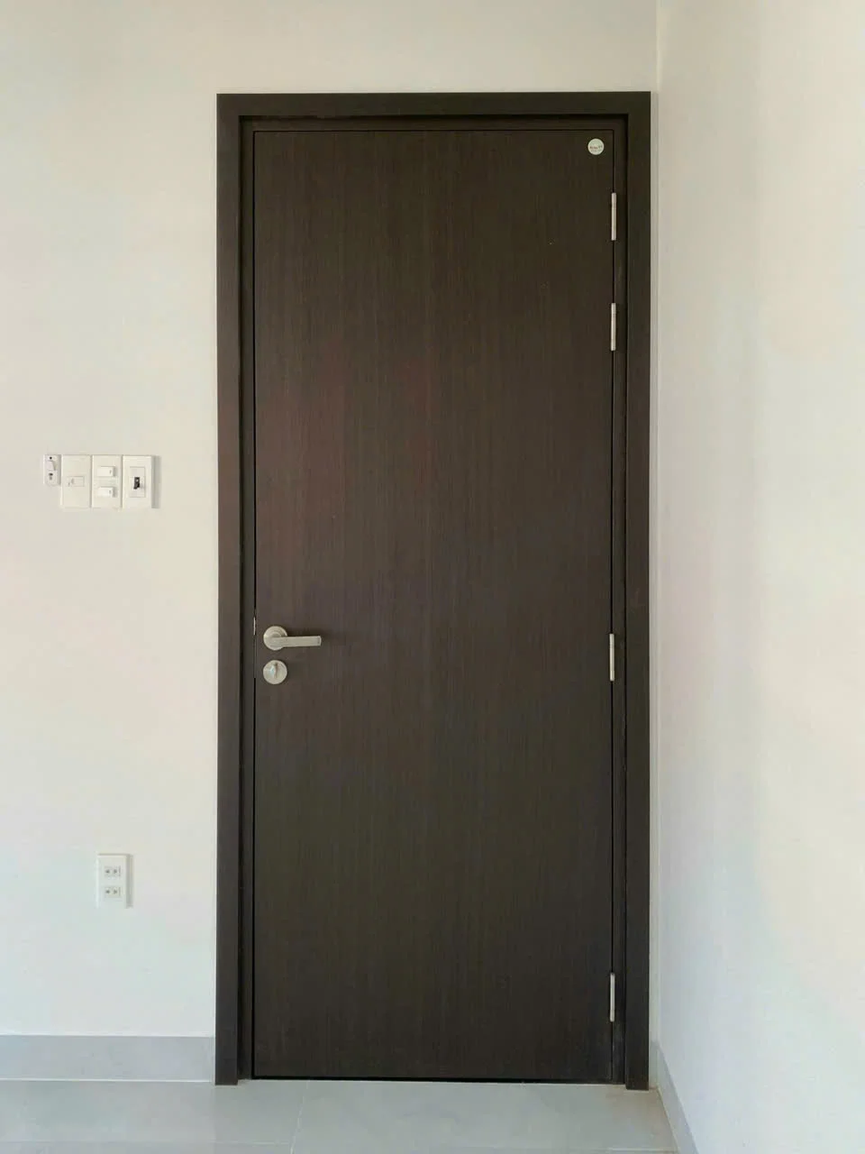 Mẫu cửa nhựa composite cho phòng ngủ tại Long An mới nhất