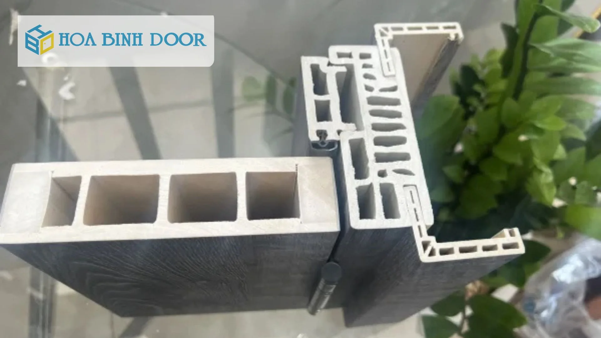 Tổng hợp những mẫu cửa vòm nhựa composite có ô thoáng tại Hồ Chí Minh