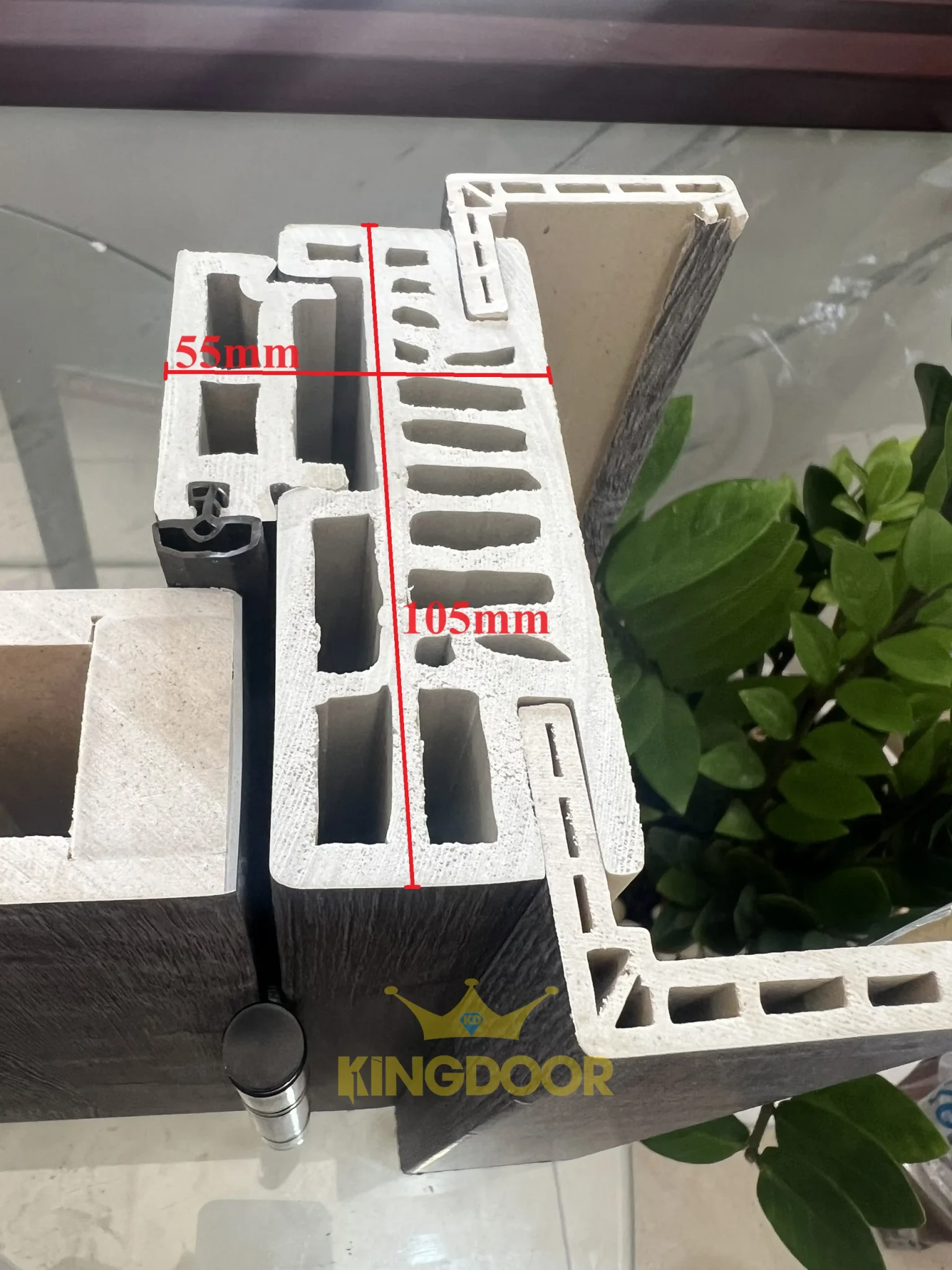 Cửa nhựa composite tại Thủ Thừa Long An