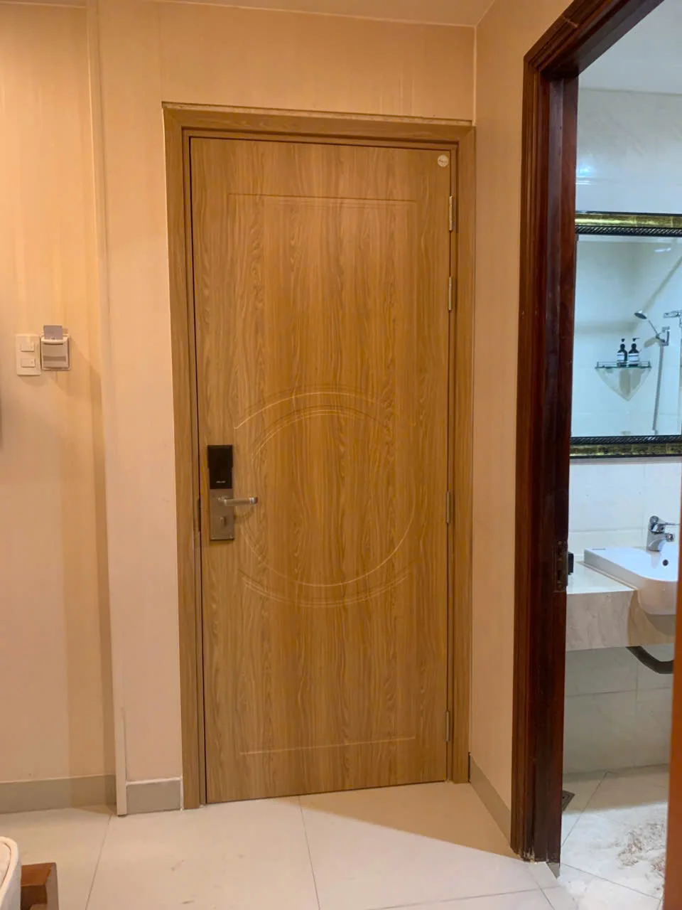 giá cửa nhựa Composite tại phường Bình Quới
